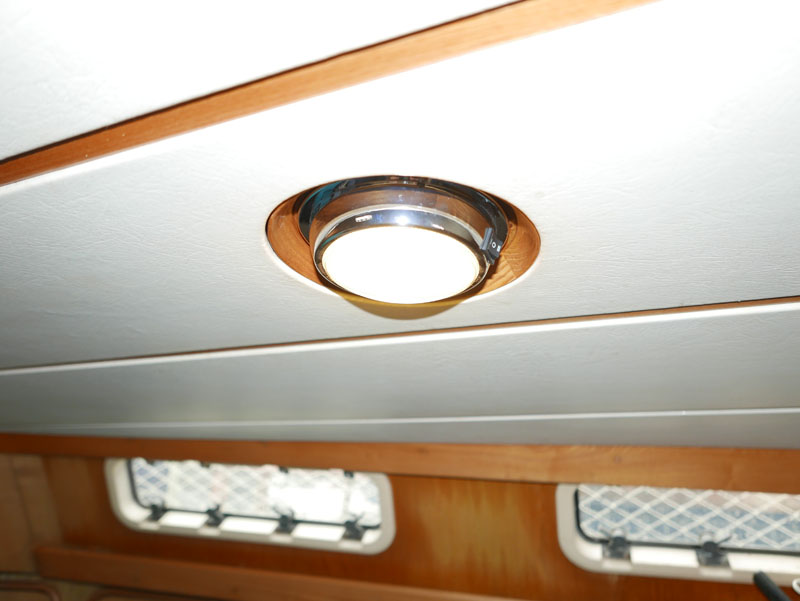Dr. LED dome light sail boat